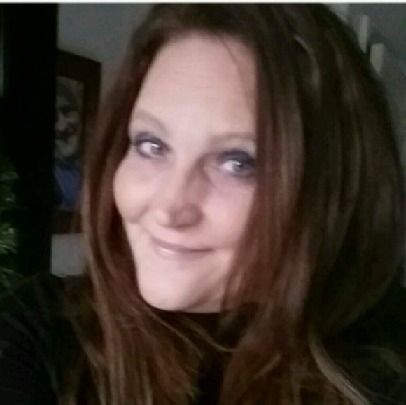 Meet your Posher, Carla - Picture 1 of 1